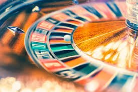ixbet Live Casino မြန်မာနိုင်ငံ အစစ်အမှန် ဒိုင်ကြီးများနှင့် ကစားနေသောမြင်ကွင်း